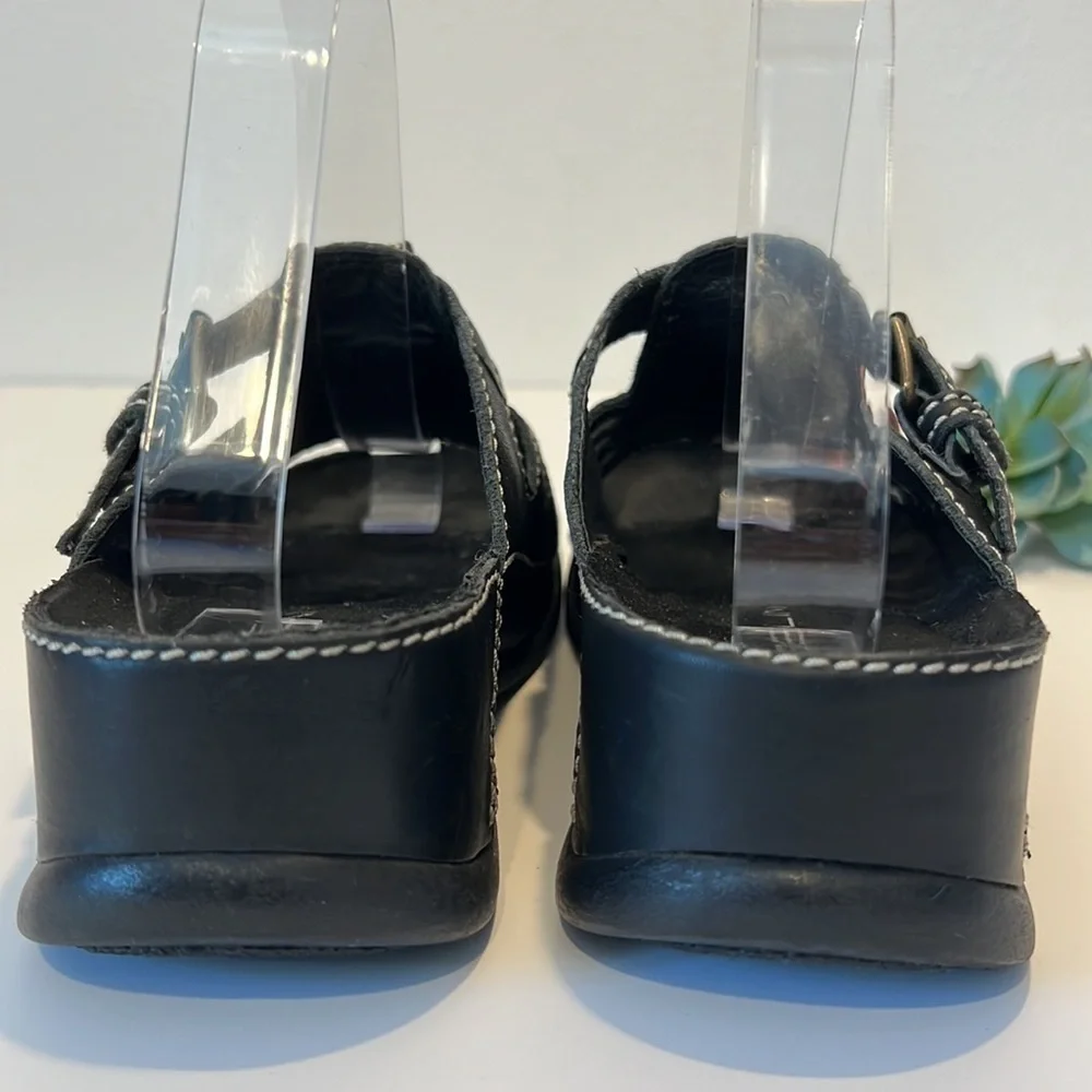 Bellini Womens Navy Leather Chunky Comfy Sandals Size 8.5 New Without Tags